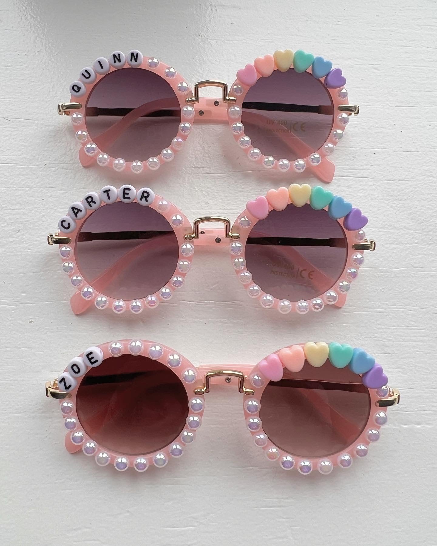 Heartbreaker - Personalized Pearly Round Sunglasses with Rainbow Hearts